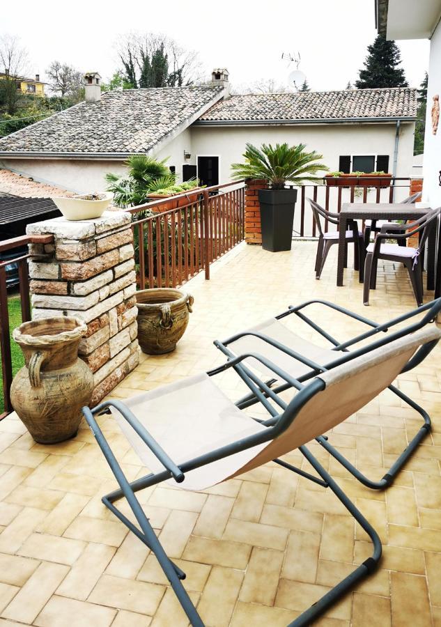 カプリーノ・ヴェロネーゼ Casa Rustica Con Giardinoヴィラ エクステリア 写真