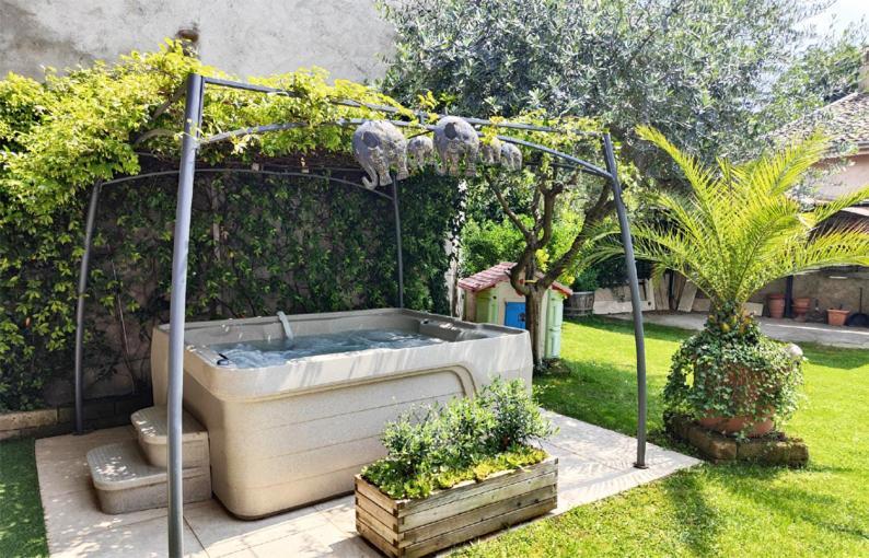 カプリーノ・ヴェロネーゼ Casa Rustica Con Giardinoヴィラ エクステリア 写真